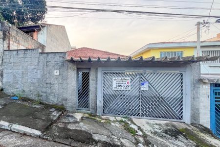 Fachada de casa à venda com 2 quartos, 120m² em Vila Brasilina, São Paulo
