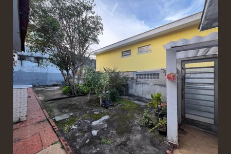 Quintal de casa à venda com 2 quartos, 120m² em Vila Brasilina, São Paulo