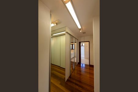 Casa de condomínio à venda com 3300m², 7 quartos e 6 vagasSuite 4