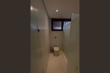Casa de condomínio à venda com 3300m², 7 quartos e 6 vagasSauna