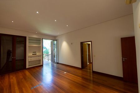 Casa de condomínio à venda com 3300m², 7 quartos e 6 vagasSuite 2