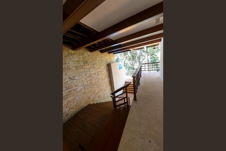 Casa de condomínio à venda com 3300m², 7 quartos e 6 vagasAcesso
