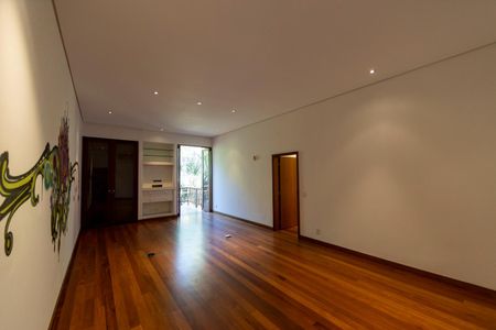 Casa de condomínio à venda com 3300m², 7 quartos e 6 vagasSuite 3
