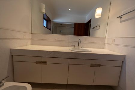 Casa de condomínio à venda com 3300m², 7 quartos e 6 vagasSuite 4