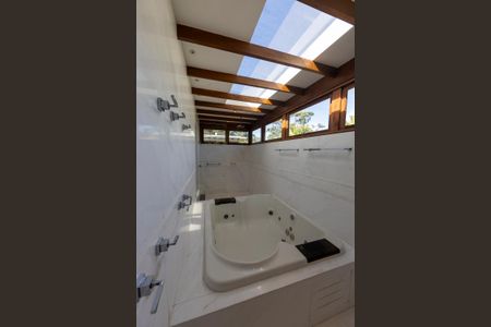 Casa de condomínio à venda com 3300m², 7 quartos e 6 vagasSuite 4