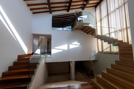 Casa de condomínio à venda com 3300m², 7 quartos e 6 vagasAcesso