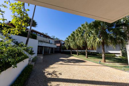 Casa de condomínio à venda com 3300m², 7 quartos e 6 vagasQuintal