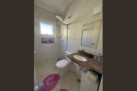 Casa à venda com 140m², 3 quartos e 4 vagasBanheiro 3