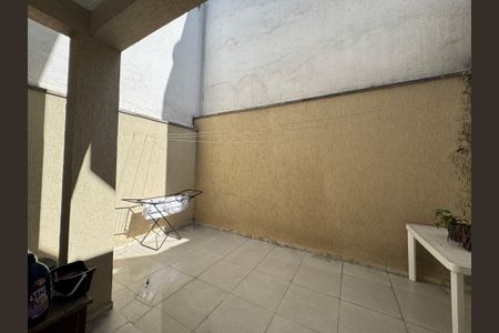 Casa à venda com 140m², 3 quartos e 4 vagasQuintal