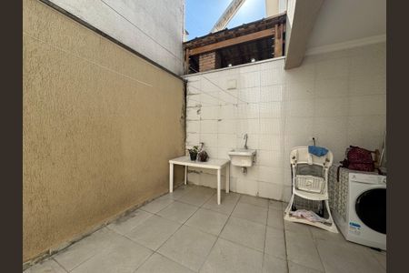 Casa à venda com 140m², 3 quartos e 4 vagasÁrea de Serviço