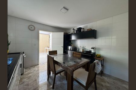 Casa à venda com 140m², 3 quartos e 4 vagasCozinha