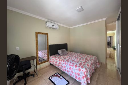 Casa à venda com 140m², 3 quartos e 4 vagasSuíte 
