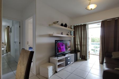 Sala de apartamento para alugar com 2 quartos, 63m² em Barra da Tijuca, Rio de Janeiro