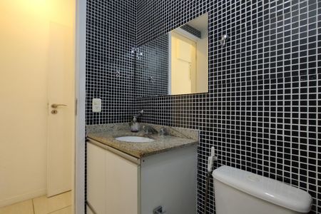 Apartamento para alugar com 63m², 2 quartos e 2 vagas Apartamento para alugar com 63m², 2 quartos e 2 vagasBanheiro Social
