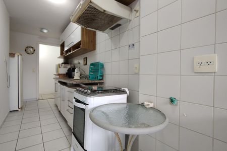 Apartamento para alugar com 63m², 2 quartos e 2 vagas Apartamento para alugar com 63m², 2 quartos e 2 vagasCozinha - Armários