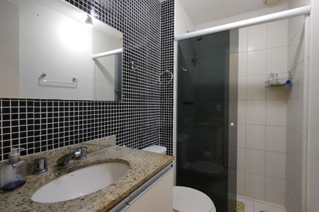 Apartamento para alugar com 63m², 2 quartos e 2 vagas Apartamento para alugar com 63m², 2 quartos e 2 vagasBanheiro da Suíte