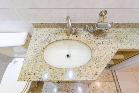Apartamento à venda com 147m², 3 quartos e 2 vagas Apartamento à venda com 147m², 3 quartos e 2 vagasDetalhe - Lavabo