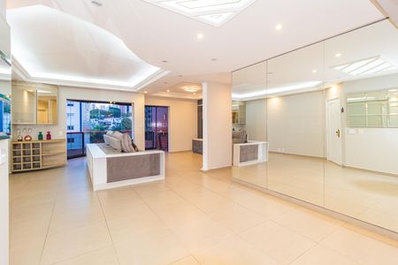 Apartamento à venda com 147m², 3 quartos e 2 vagas Apartamento à venda com 147m², 3 quartos e 2 vagasSala de Jantar