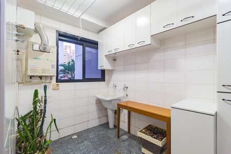 Apartamento à venda com 147m², 3 quartos e 2 vagas Apartamento à venda com 147m², 3 quartos e 2 vagasÁrea de Serviço