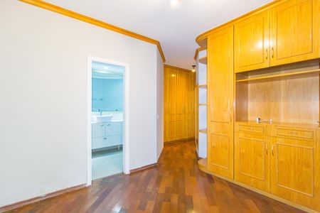 Apartamento à venda com 147m², 3 quartos e 2 vagas Apartamento à venda com 147m², 3 quartos e 2 vagasSuíte 3