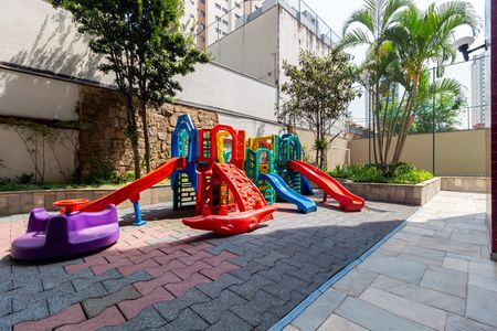 Apartamento à venda com 147m², 3 quartos e 2 vagas Apartamento à venda com 147m², 3 quartos e 2 vagasPlayground