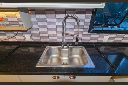 Apartamento à venda com 147m², 3 quartos e 2 vagas Apartamento à venda com 147m², 3 quartos e 2 vagasDetalhe - Cozinha