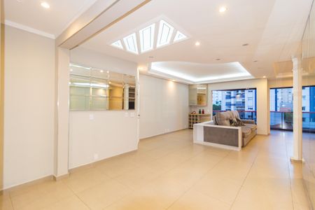 Apartamento à venda com 147m², 3 quartos e 2 vagas Apartamento à venda com 147m², 3 quartos e 2 vagasSala de Jantar