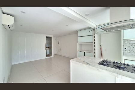 Apartamento à venda com 104m², 2 quartos e 1 vagaSala/Cozinha
