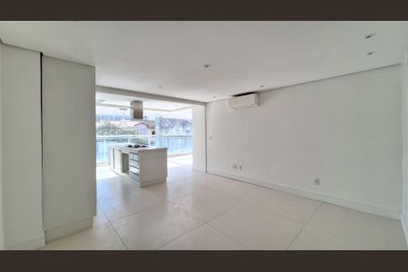 Apartamento à venda com 104m², 2 quartos e 1 vagaSala/Cozinha