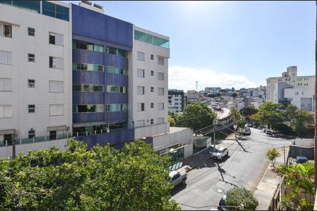 Apartamento para alugar com 76m², 3 quartos e 1 vagaVista