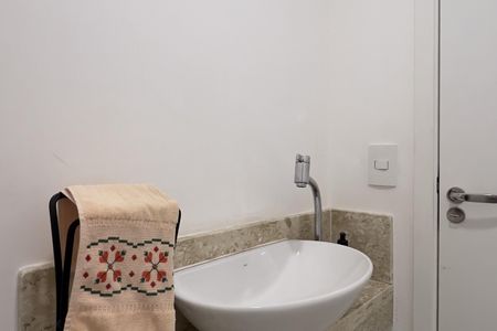 Apartamento à venda com 154m², 3 quartos e 3 vagas Apartamento à venda com 154m², 3 quartos e 3 vagasLavabo
