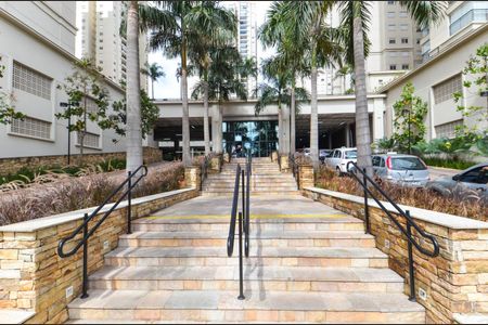 Apartamento à venda com 154m², 3 quartos e 3 vagas Apartamento à venda com 154m², 3 quartos e 3 vagasFachada e portaria