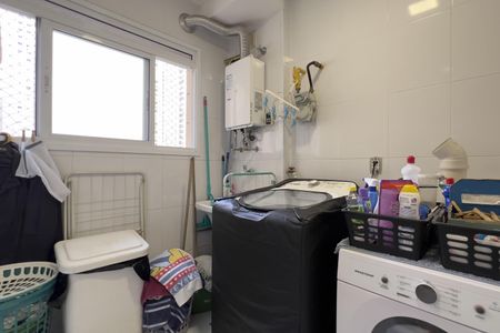 Apartamento à venda com 154m², 3 quartos e 3 vagas Apartamento à venda com 154m², 3 quartos e 3 vagasÁrea de Serviço