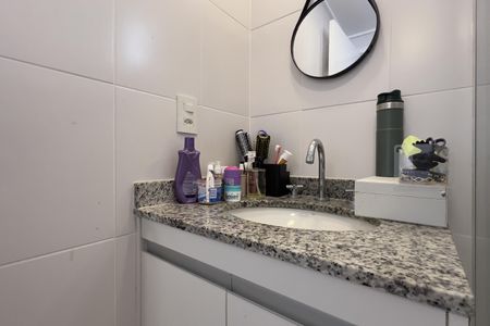 Apartamento à venda com 154m², 3 quartos e 3 vagas Apartamento à venda com 154m², 3 quartos e 3 vagasBanheiro da Suíte 2
