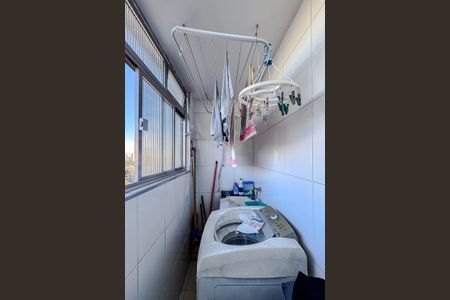 Apartamento à venda com 70m², 2 quartos e 1 vaga Apartamento à venda com 70m², 2 quartos e 1 vagaÁrea de Serviço