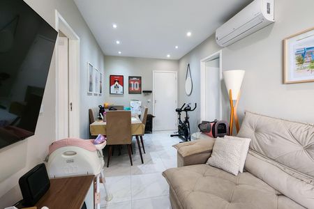 Apartamento à venda com 88m², 3 quartos e 1 vaga Apartamento à venda com 88m², 3 quartos e 1 vagaSala