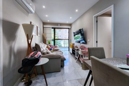 Apartamento à venda com 88m², 3 quartos e 1 vaga Apartamento à venda com 88m², 3 quartos e 1 vagaSala