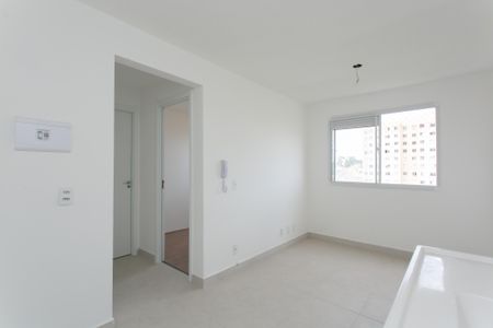 Casa de condomínio para alugar com 32m², 2 quartos e sem vaga Casa de condomínio para alugar com 32m², 2 quartos e sem vagaSala / Cozinha