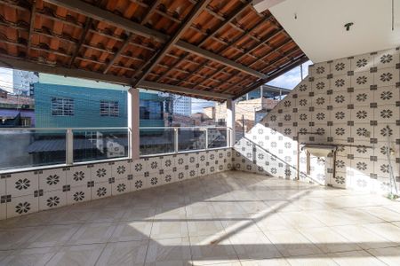 Casa para alugar com 73m², 2 quartos e sem vaga Casa para alugar com 73m², 2 quartos e sem vagaVaranda