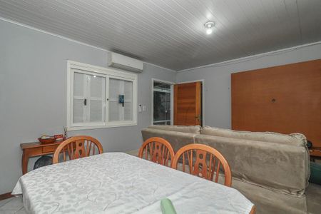 Casa para alugar com 50m², 2 quartos e 4 vagasSala / Cozinha