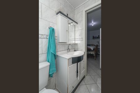 Banheiro de casa para alugar com 2 quartos, 50m² em Higienópolis, Porto Alegre