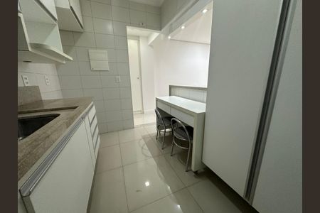 Apartamento para alugar com 78m², 2 quartos e 2 vagas Apartamento para alugar com 78m², 2 quartos e 2 vagasCozinha