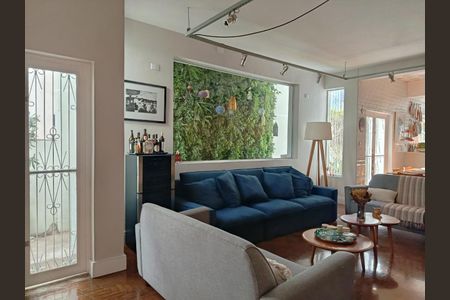 Sala de estar de casa à venda com 3 quartos, 248m² em Pompeia, São Paulo