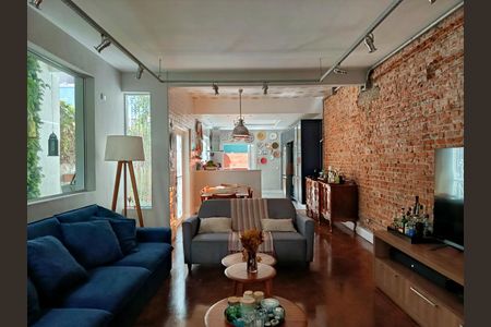 Casa à venda com 3 quartos, 248m² em Pompeia, São Paulo
