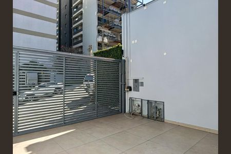 Garagem de casa à venda com 3 quartos, 248m² em Pompeia, São Paulo
