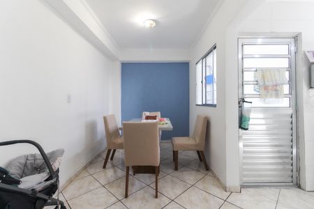 Casa à venda com 150m², 3 quartos e 1 vaga Casa à venda com 150m², 3 quartos e 1 vagaCozinha