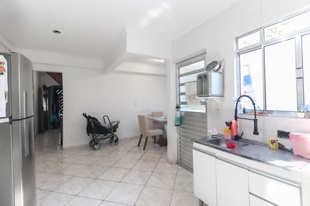 Casa à venda com 150m², 3 quartos e 1 vaga Casa à venda com 150m², 3 quartos e 1 vagaCozinha