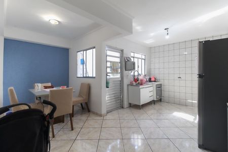 Casa à venda com 150m², 3 quartos e 1 vaga Casa à venda com 150m², 3 quartos e 1 vagaCozinha