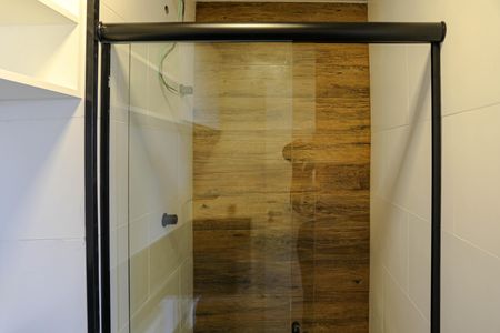 Apartamento para alugar com 47m², 2 quartos e 1 vaga Apartamento para alugar com 47m², 2 quartos e 1 vagaBanheiro