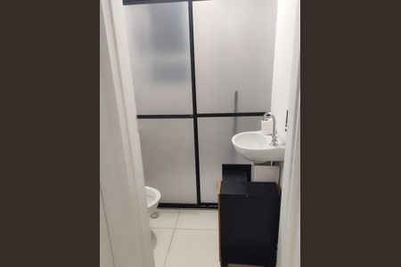 Banheiro de apartamento para alugar com 2 quartos, 50m² em Jardim Campestre, São Bernardo do Campo